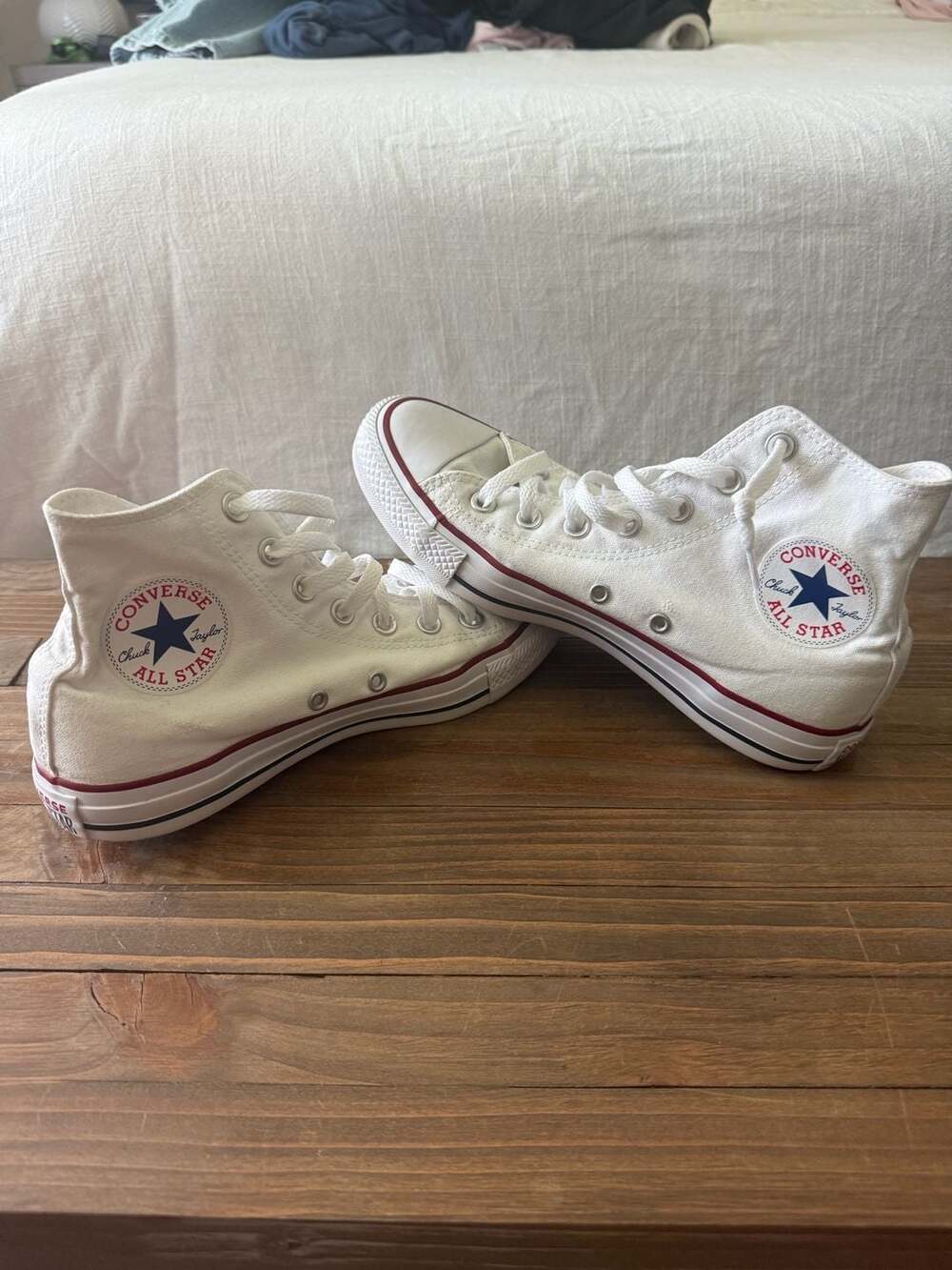 Converse Chuck Taylor All Star Classic High Top White Sneakers (M7650)